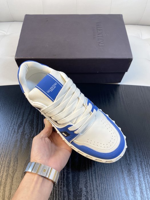 High-Quality Valentino Men's Shoes on Yupoo