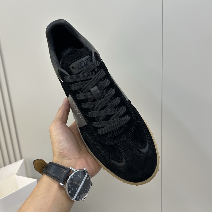 High-Quality Valentino Men's Shoes on Yupoo