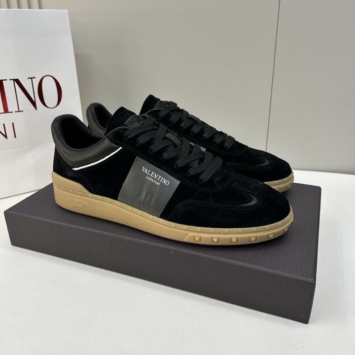 High-Quality Valentino Men's Shoes on Yupoo