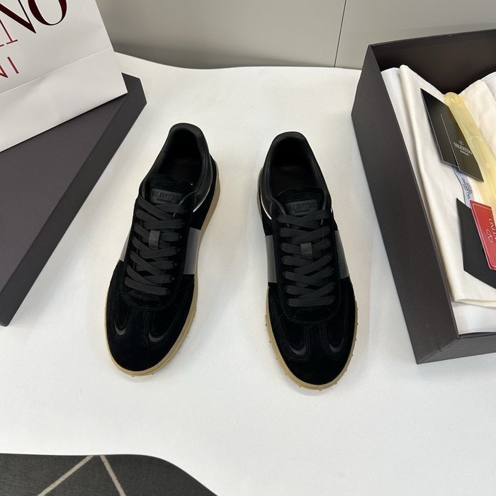 High-Quality Valentino Men's Shoes on Yupoo