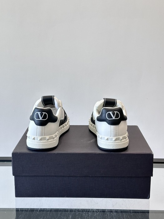 High-Quality Valentino Men's Shoes on Yupoo