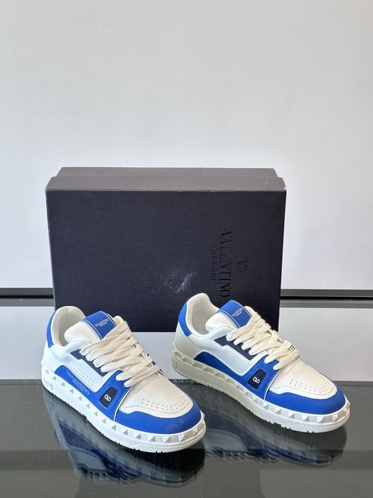 High-Quality Valentino Men's Shoes on Yupoo