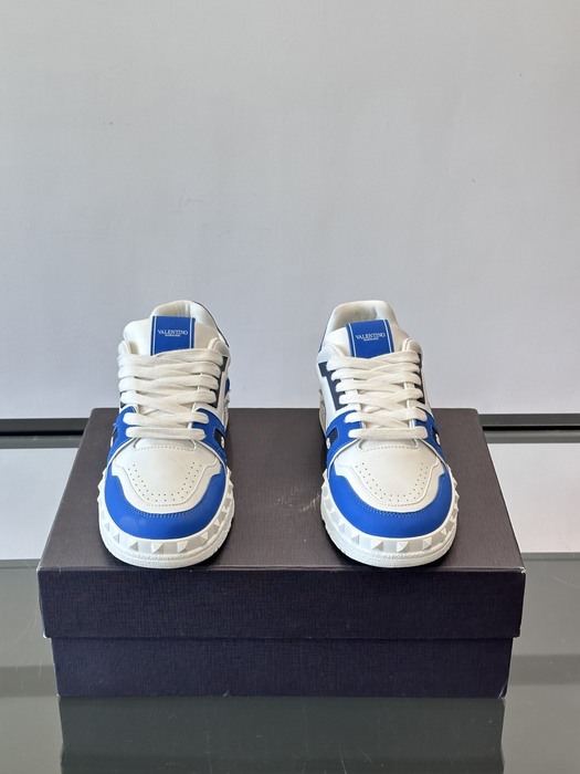 High-Quality Valentino Men's Shoes on Yupoo