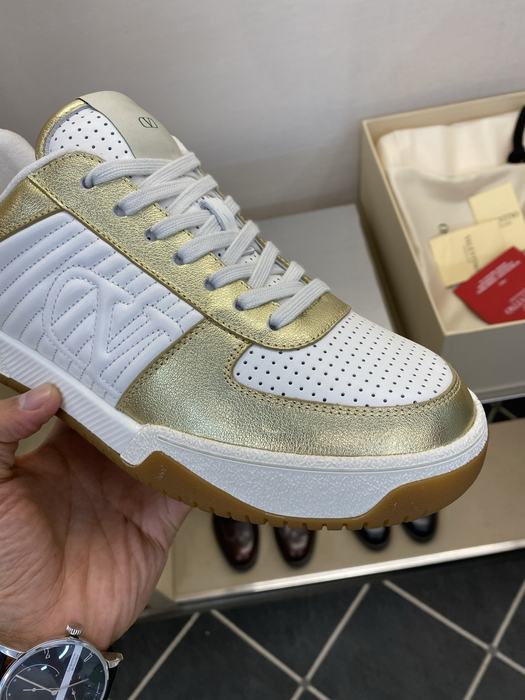 High-Quality Valentino Men's Shoes on Yupoo