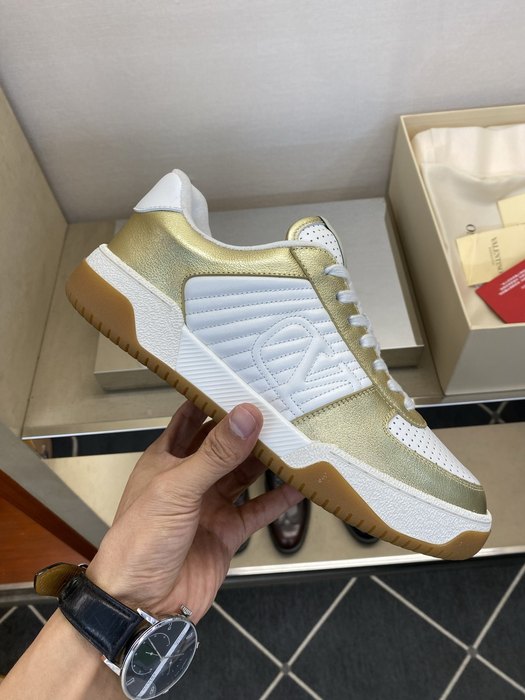 High-Quality Valentino Men's Shoes on Yupoo