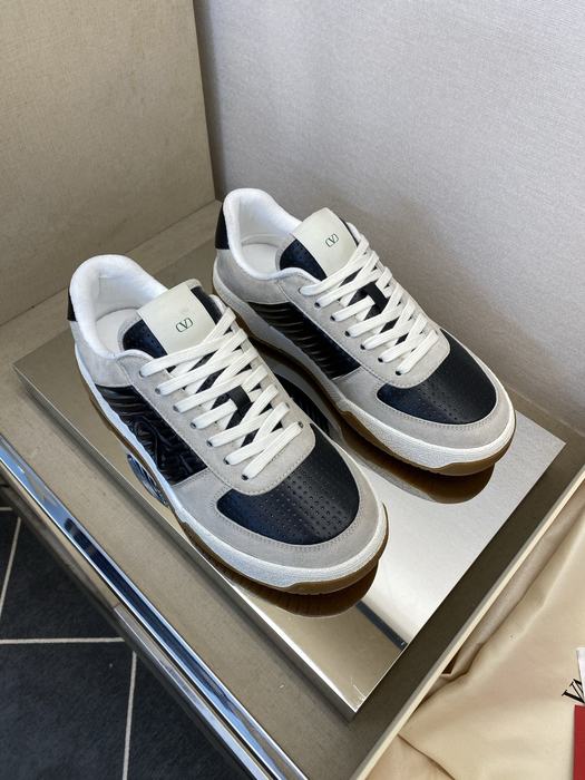 High-Quality Valentino Men's Shoes on Yupoo