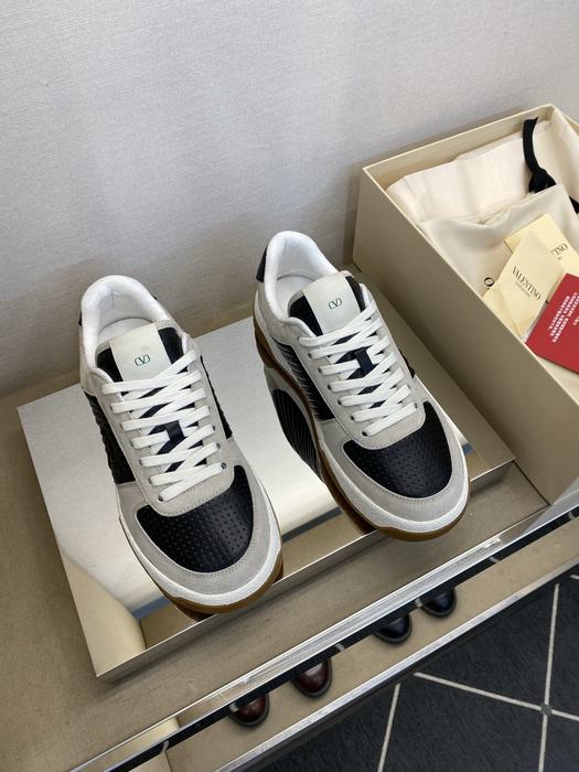 High-Quality Valentino Men's Shoes on Yupoo