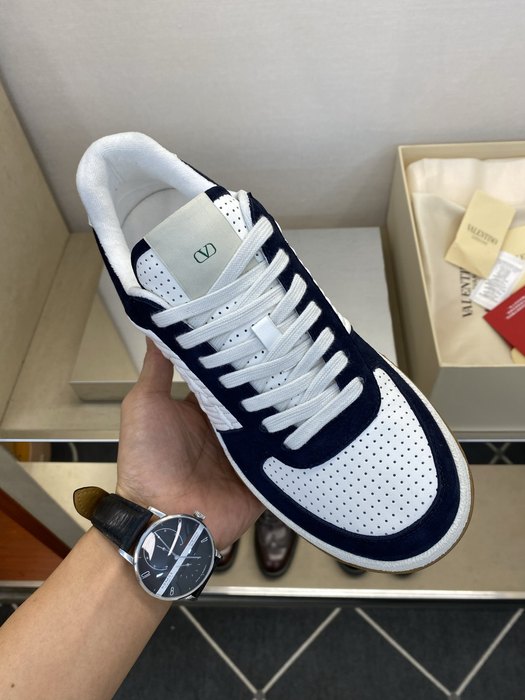 High-Quality Valentino Men's Shoes on Yupoo