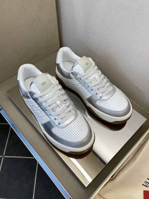 High-Quality Valentino Men's Shoes on Yupoo