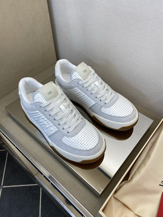 High-Quality Valentino Men's Shoes on Yupoo