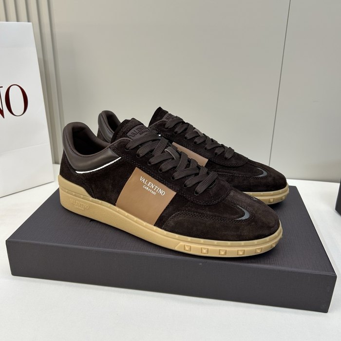 High-Quality Valentino Men's Shoes on Yupoo