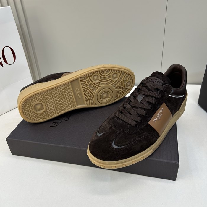 High-Quality Valentino Men's Shoes on Yupoo