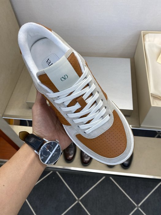 High-Quality Valentino Men's Shoes on Yupoo