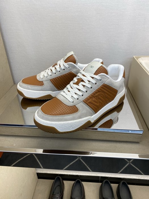 High-Quality Valentino Men's Shoes on Yupoo