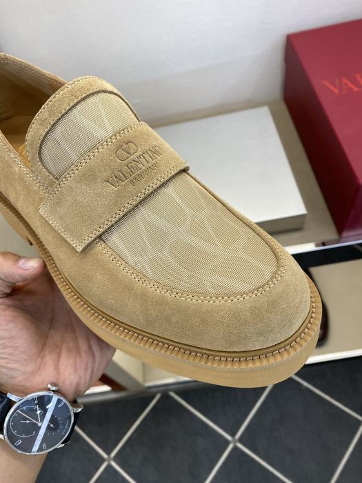 High-Quality Valentino Men's Shoes on Yupoo