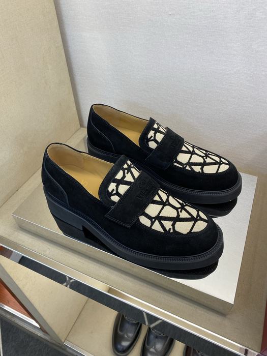 High-Quality Valentino Men's Shoes on Yupoo