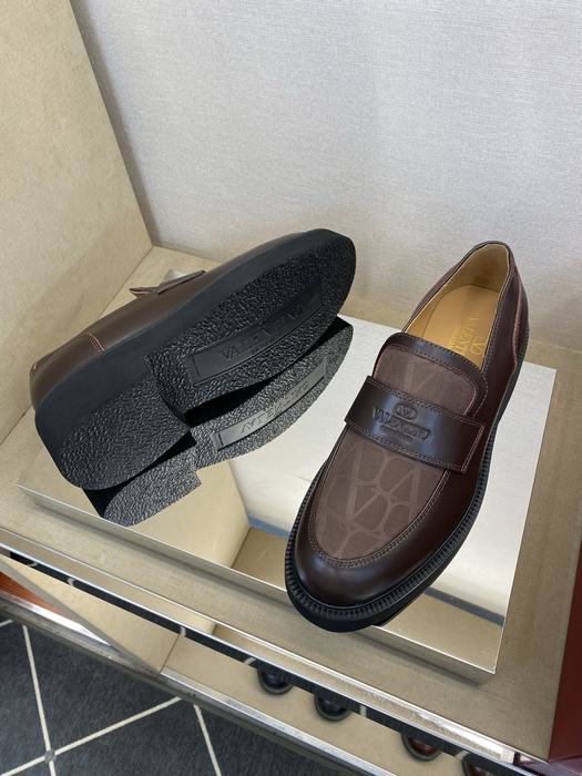 High-Quality Valentino Men's Shoes on Yupoo