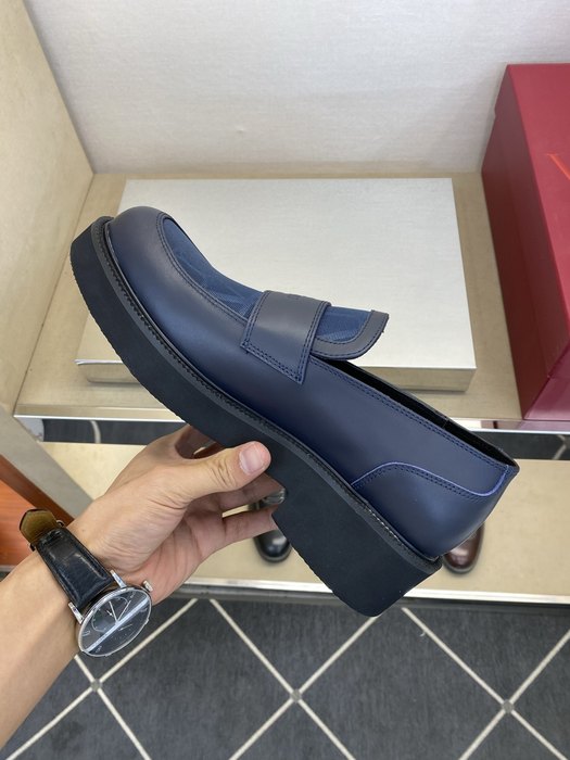 High-Quality Valentino Men's Shoes on Yupoo