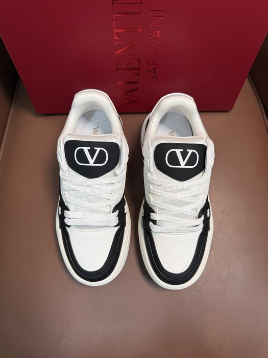 High-Quality Valentino Men's Shoes on Yupoo