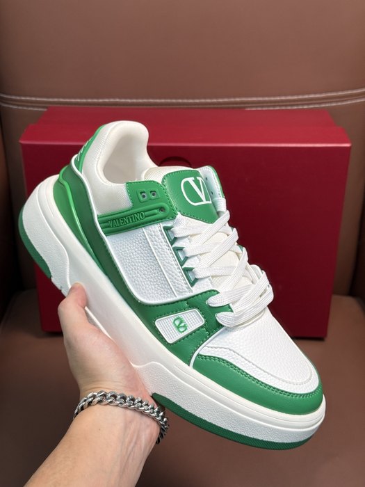 High-Quality Valentino Men's Shoes on Yupoo