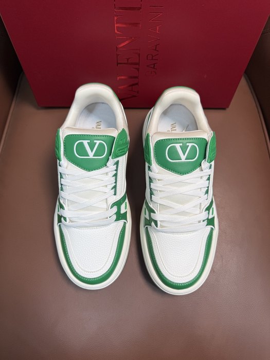 High-Quality Valentino Men's Shoes on Yupoo