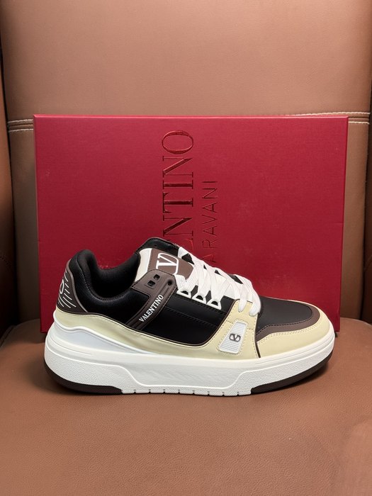 High-Quality Valentino Men's Shoes on Yupoo
