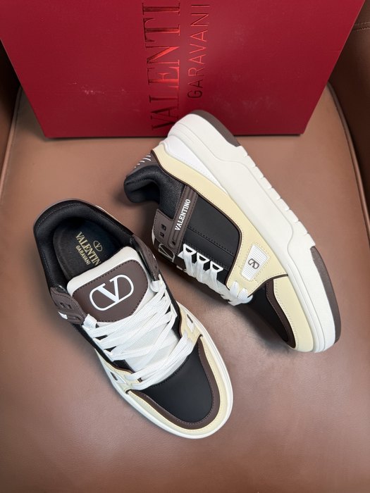 High-Quality Valentino Men's Shoes on Yupoo